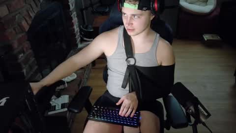 BubblebuttBdn online show from May 16, 12:08 am