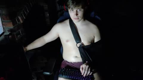 BubblebuttBdn online show from May 10, 6:04 am
