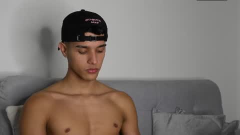 Buster independent model online show from June 18, 12:23 am