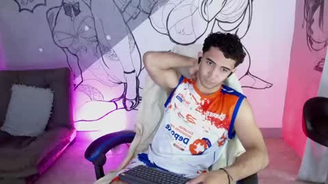 caius online show from May 30, 12:38 pm