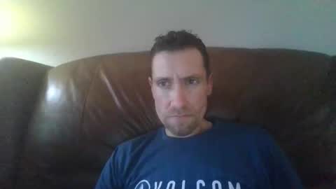 calbry82 online show from May 18, 12:18 am