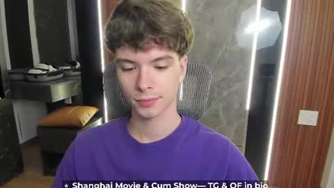 Hey I am Calvin  online show from June 24, 5:38 pm