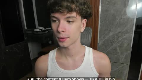 Hey I am Calvin  online show from June 6, 5:41 pm