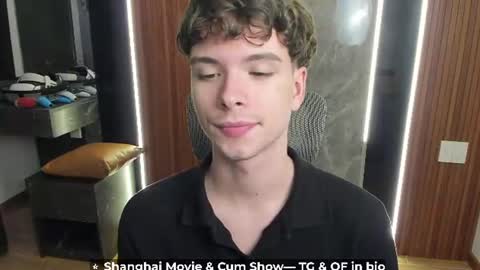 Hey I am Calvin  online show from July 19, 3:18 pm