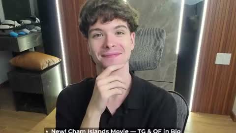 Hey I am Calvin  online show from July 31, 3:11 pm
