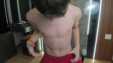 Hey I am Calvin  online show from June 7, 5:42 pm