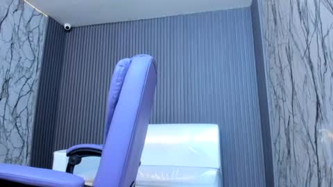 cam_xman online show from June 21, 1:06 pm