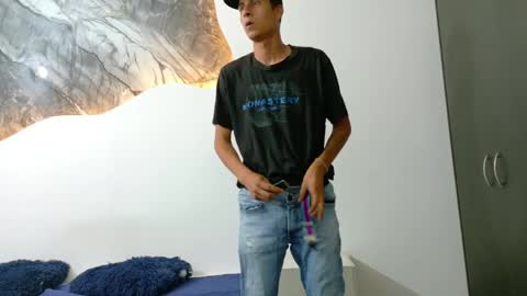 cameronsilverman online show from May 19, 1:56 am