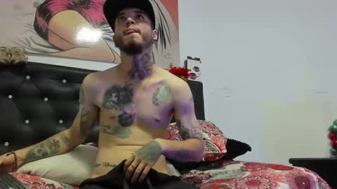 camiloherrera1 online show from June 11, 12:32 am
