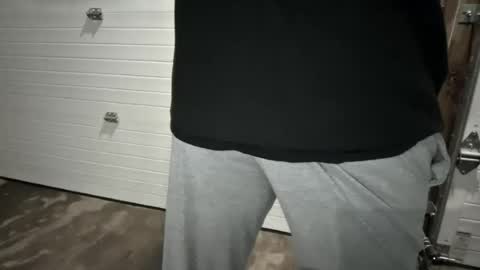 cammyman6900 online show from May 16, 10:41 pm
