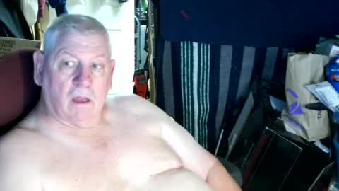 canoelicker69 online show from August 3, 7:42 pm