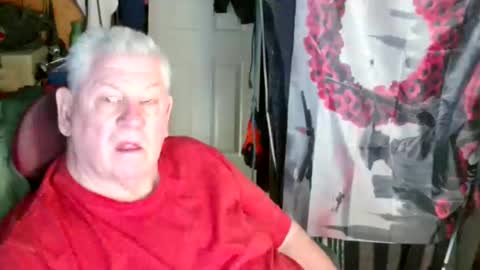 canoelicker69 online show from May 6, 7:14 pm