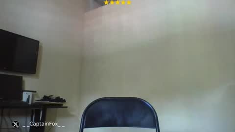captainfox_ online show from August 8, 3:41 pm