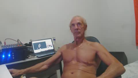 carlos online show from April 28, 2:27 am