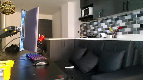 cash_master777 online show from May 21, 1:04 pm