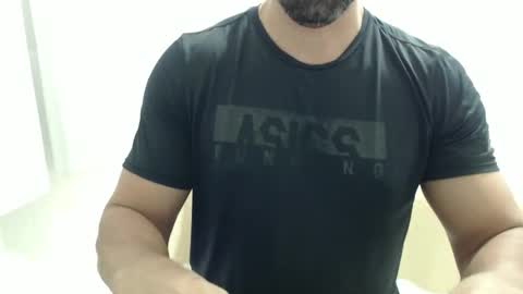 cashmastermuscle77 online show from June 1, 12:55 am