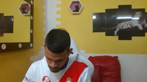 chacorta_ online show from April 30, 5:31 pm