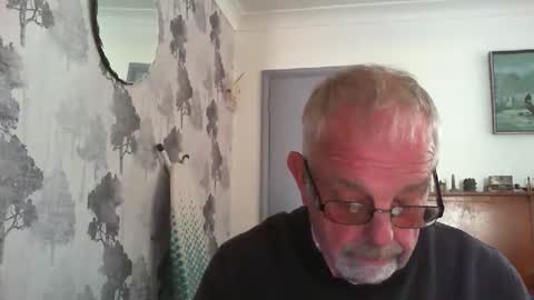 Champers online show from May 12, 11:18 am