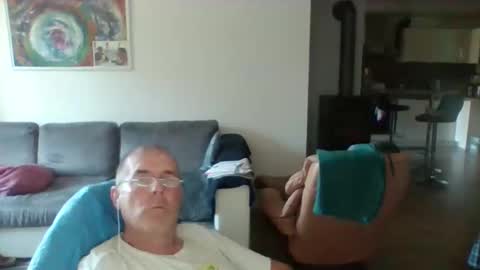 charles6064 online show from May 28, 2:48 pm
