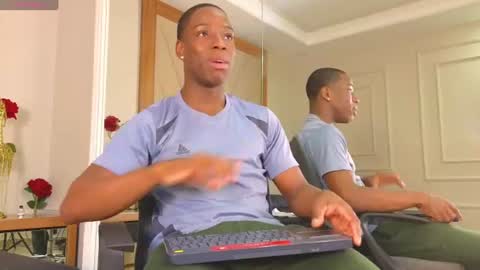 charlesbrown_ online show from June 11, 1:42 pm