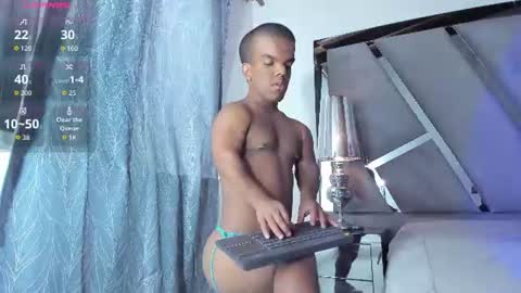charlie_walkerr online show from August 4, 7:29 pm