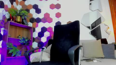   online show from May 22, 2:16 am