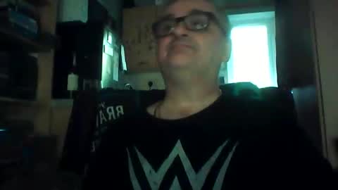 lee online show from May 11, 7:11 pm
