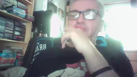 lee online show from May 19, 1:39 pm