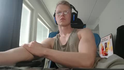 chestbrahhhhhh online show from May 18, 1:28 pm