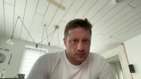 Chris online show from July 9, 9:24 am