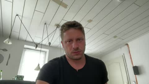 Chris online show from July 4, 10:40 am