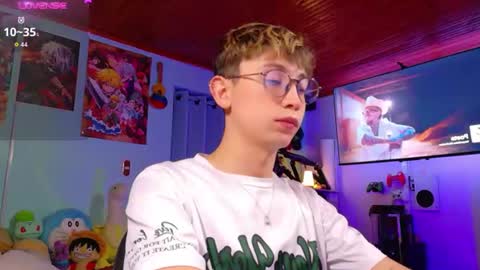 chris_blake_ online show from June 29, 11:38 pm