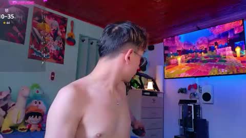 chris_blake_ online show from June 16, 9:28 pm