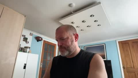 chris_buter online show from June 25, 7:57 am