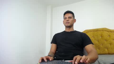chris_dick2 online show from May 3, 7:44 am
