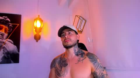 chris_milleer online show from July 11, 4:58 am