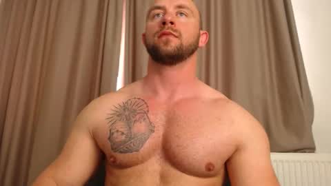 chrisbigbiceps online show from May 2, 6:49 am