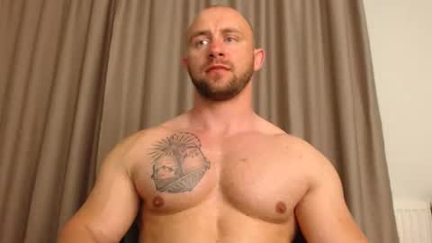 chrisbigbiceps online show from May 12, 5:32 pm