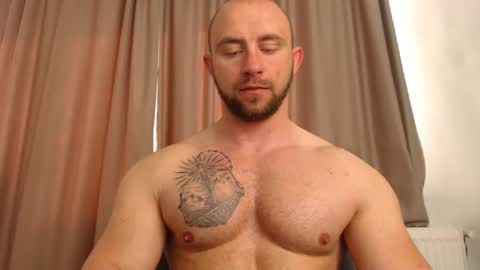 chrisbigbiceps online show from May 1, 6:38 am