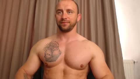 chrisbigbiceps online show from May 9, 5:41 am
