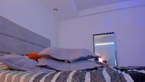 chrismorgan24 online show from May 8, 6:08 pm