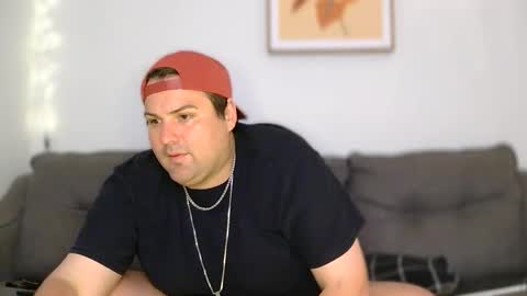 chubbygaymanbigfeet online show from May 27, 2:03 pm