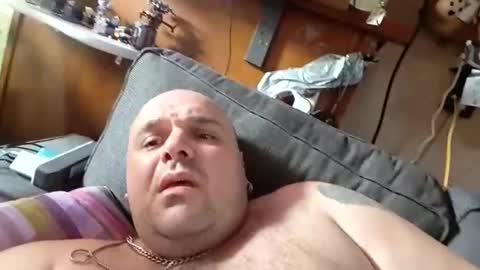 chubbyman40 online show from May 2, 5:16 pm