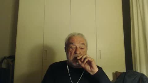 ciaoamoremio3 online show from May 1, 1:21 am