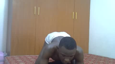 clive_damian online show from May 9, 2:23 am