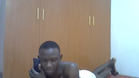 clive_damian online show from May 12, 7:11 pm