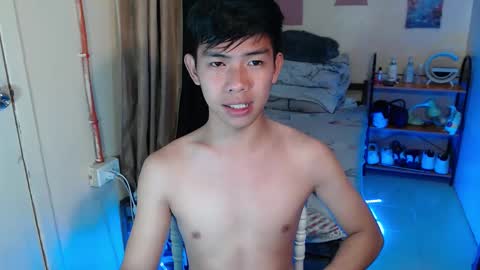 clyde_twinkx online show from May 12, 6:27 pm