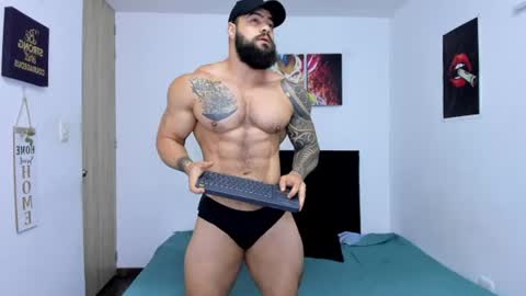 college_muscle_ass online show from July 23, 11:07 am
