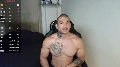 colombianmuscle8 online show from May 18, 4:00 pm