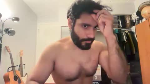 colombianstud94 online show from May 1, 10:29 am